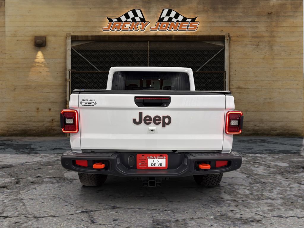 Used 2024 Jeep Gladiator Mojave AWD/4WD image 7