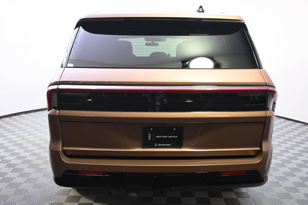 New 2026 Lincoln Navigator L Black Label AWD/4WD image 5
