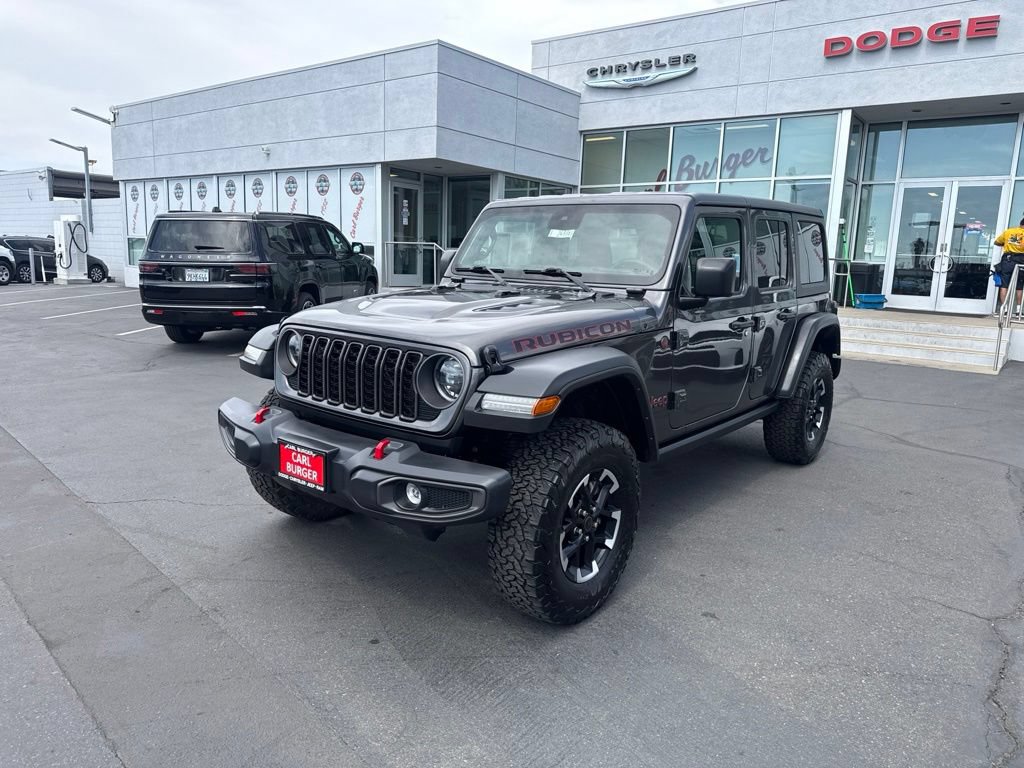 Used 2024 Jeep Wrangler Unlimited Rubicon w/ Convenience Group AWD/4WD image 3