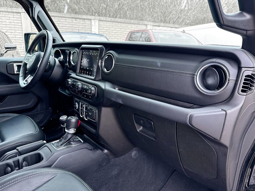 Used 2023 Jeep Wrangler Unlimited Sahara w/ Cold Weather Group image 34