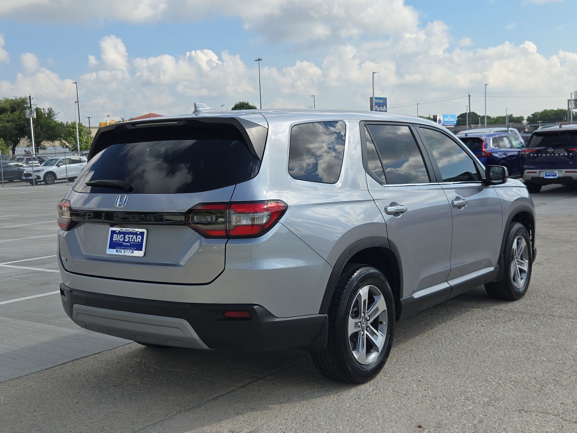 Used 2024 Honda Pilot EX-L image 3