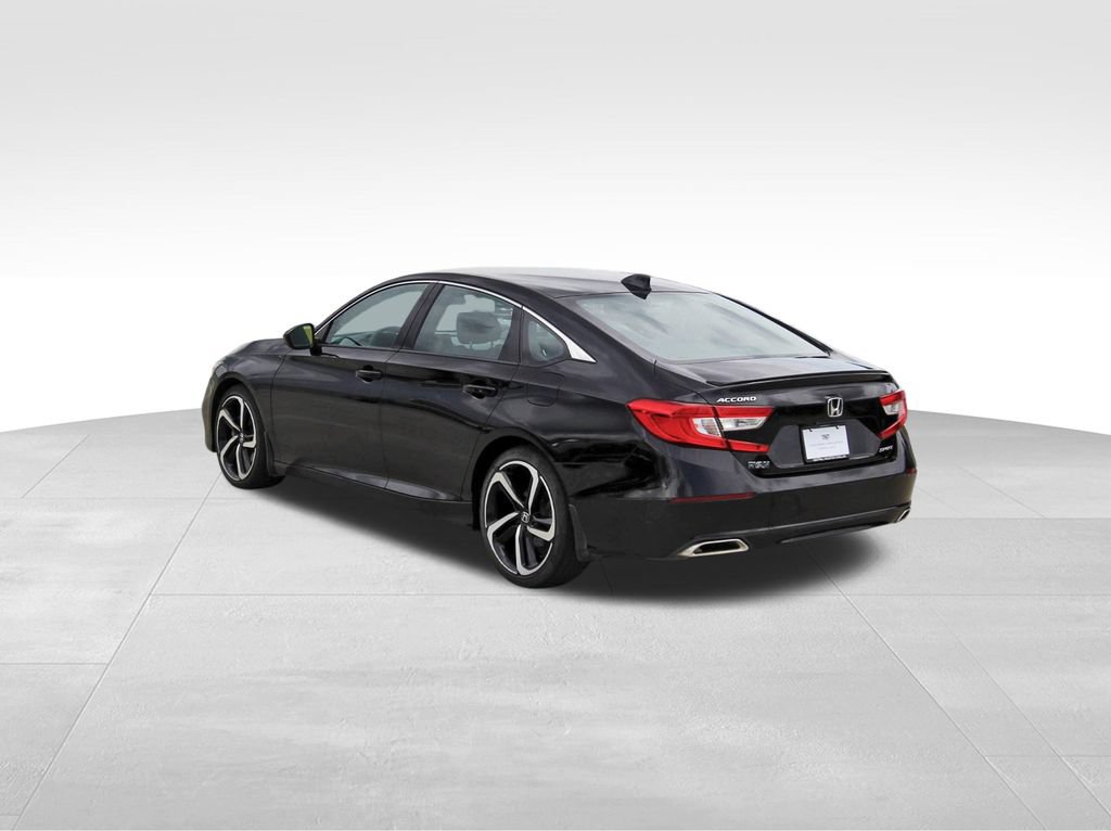 Used 2018 Honda Accord Sport image 3