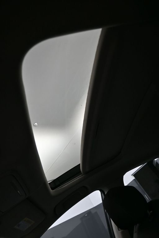 Certified 2023 Honda Accord EX image 18