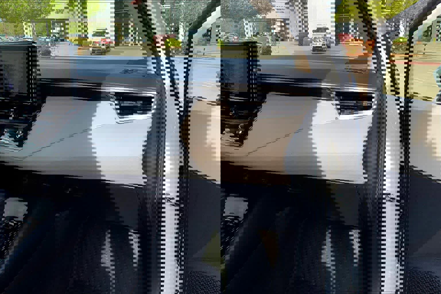 Used 2024 Toyota Corolla LE image 18