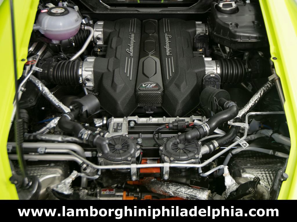 Used 2025 Lamborghini Revuelto image 57