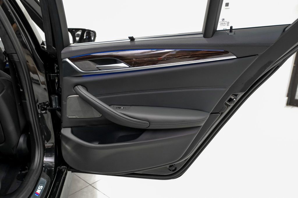 Used 2022 BMW M5 w/ Executive Package image 41