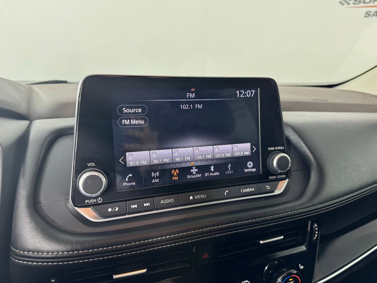 Used 2023 Nissan Rogue SL image 16