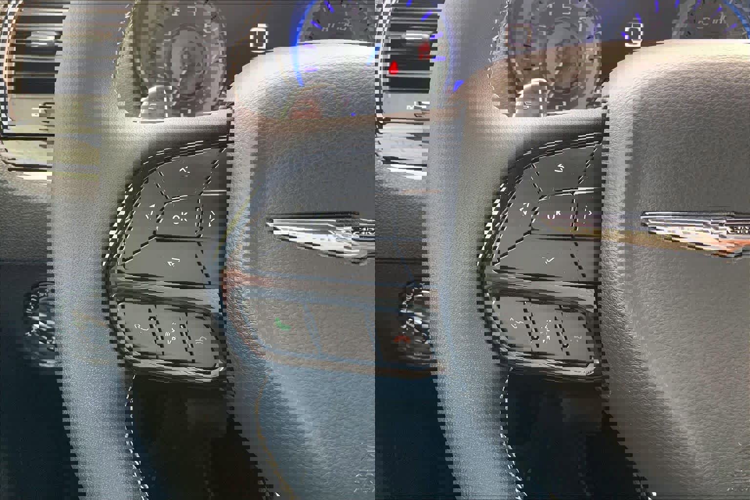 Used 2023 Chrysler 300 S w/ Comfort Group RWD image 24