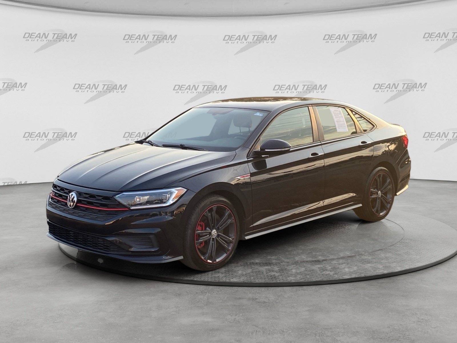 Used 2019 Volkswagen Jetta GLI FWD image 3