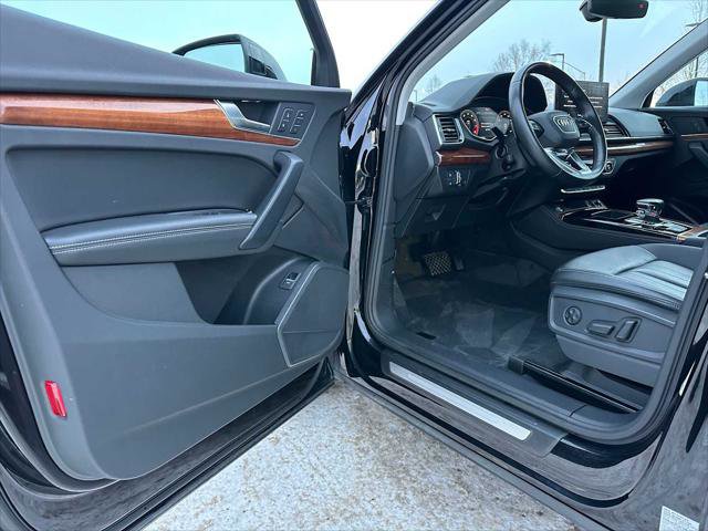 Used 2021 Audi Q5 2.0T Premium Plus w/ Premium Plus Package image 19