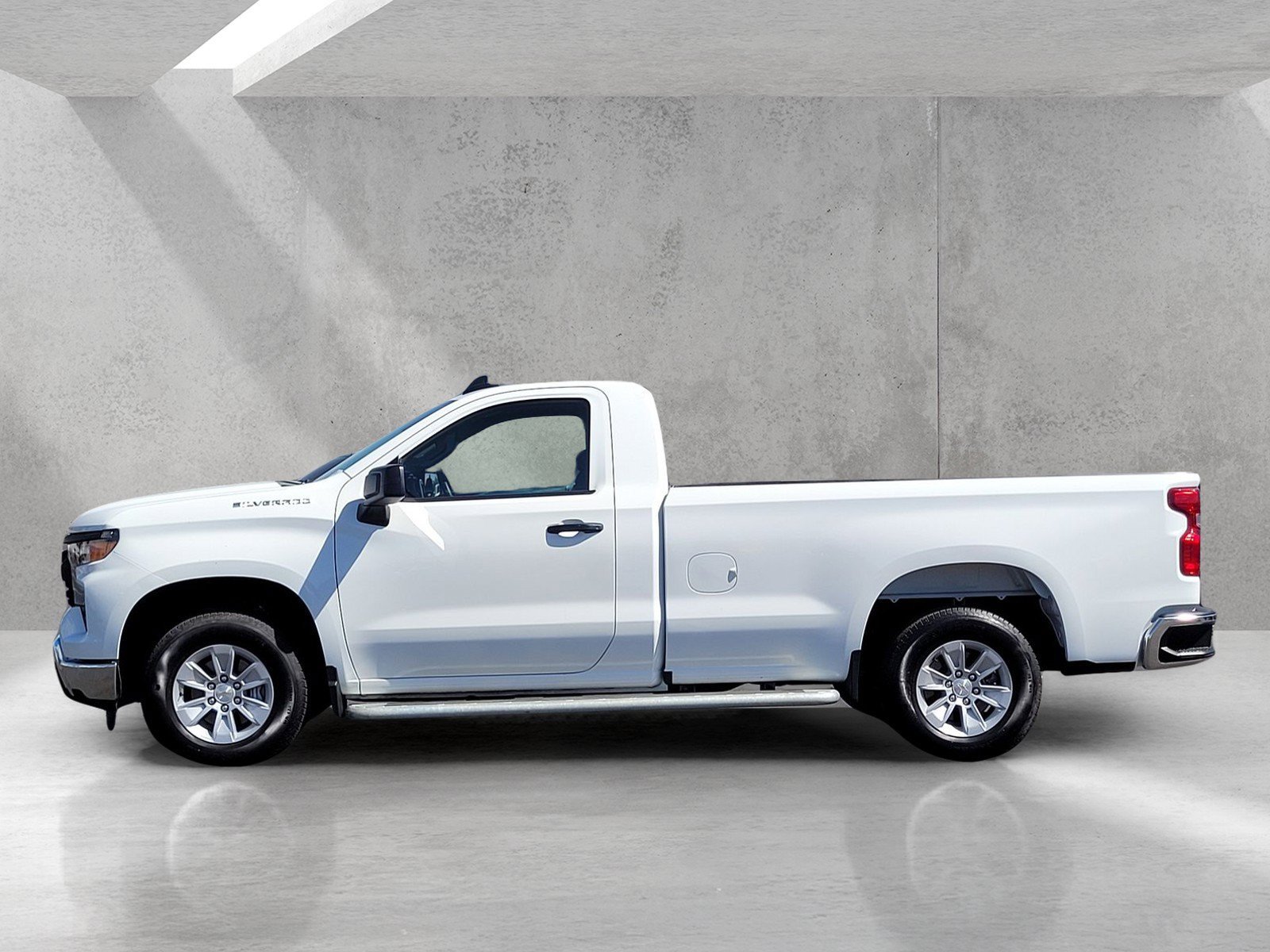 Used 2025 Chevrolet Silverado 1500 W/T RWD image 8