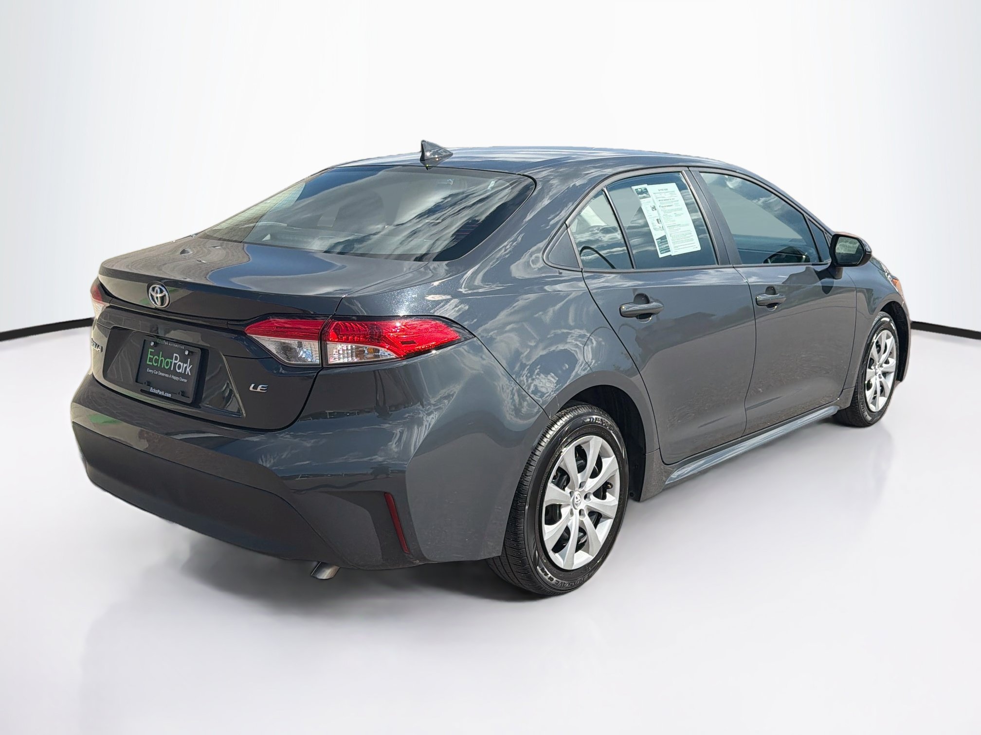 Used 2025 Toyota Corolla LE FWD image 9