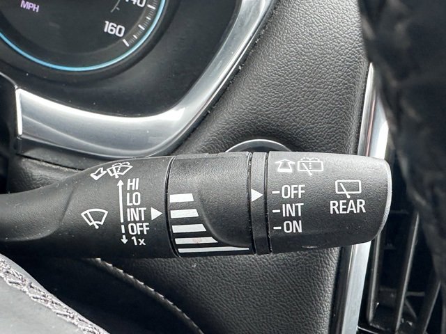 Used 2023 Chevrolet Traverse LT image 23