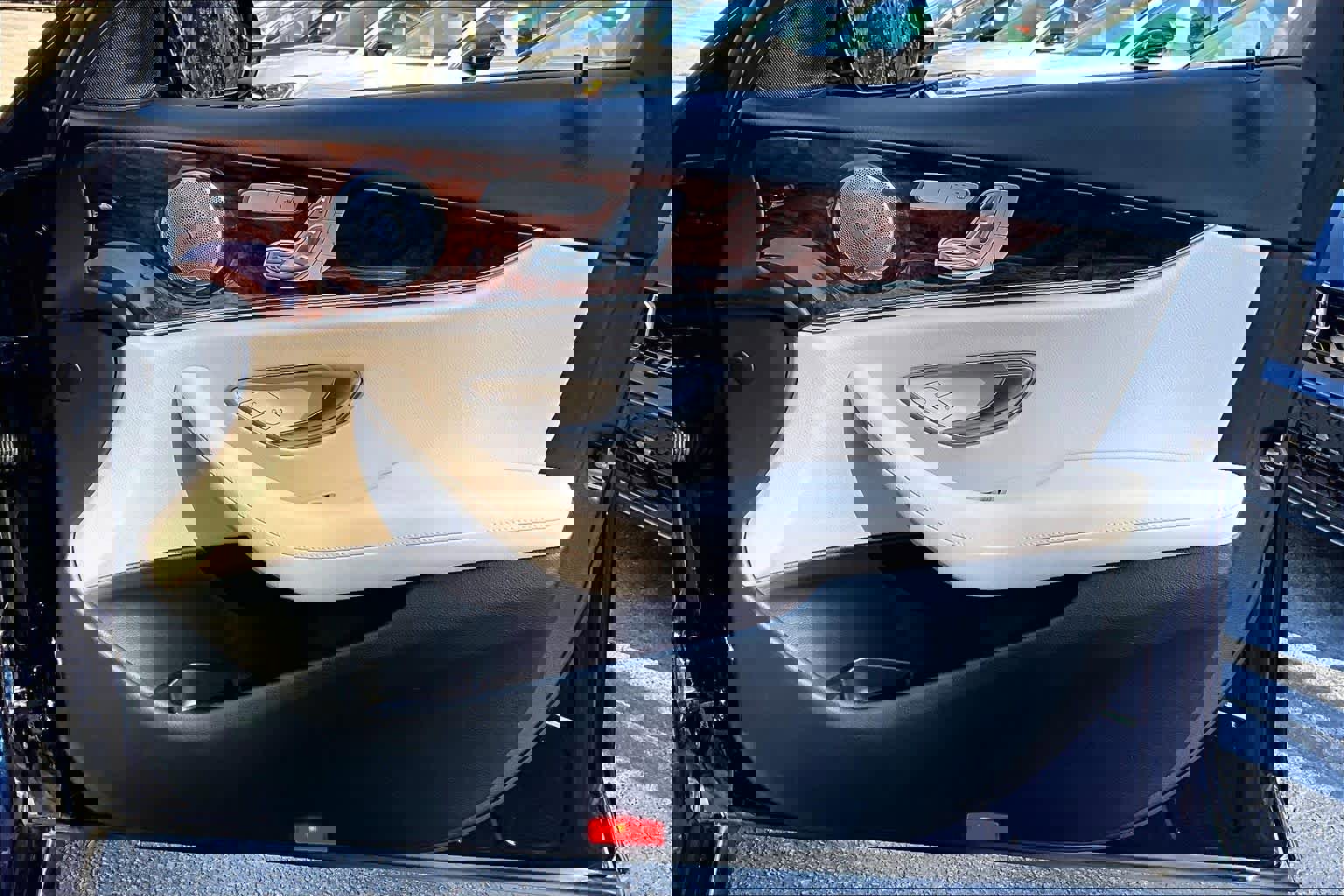 Used 2018 Mercedes-Benz E 300 image 22