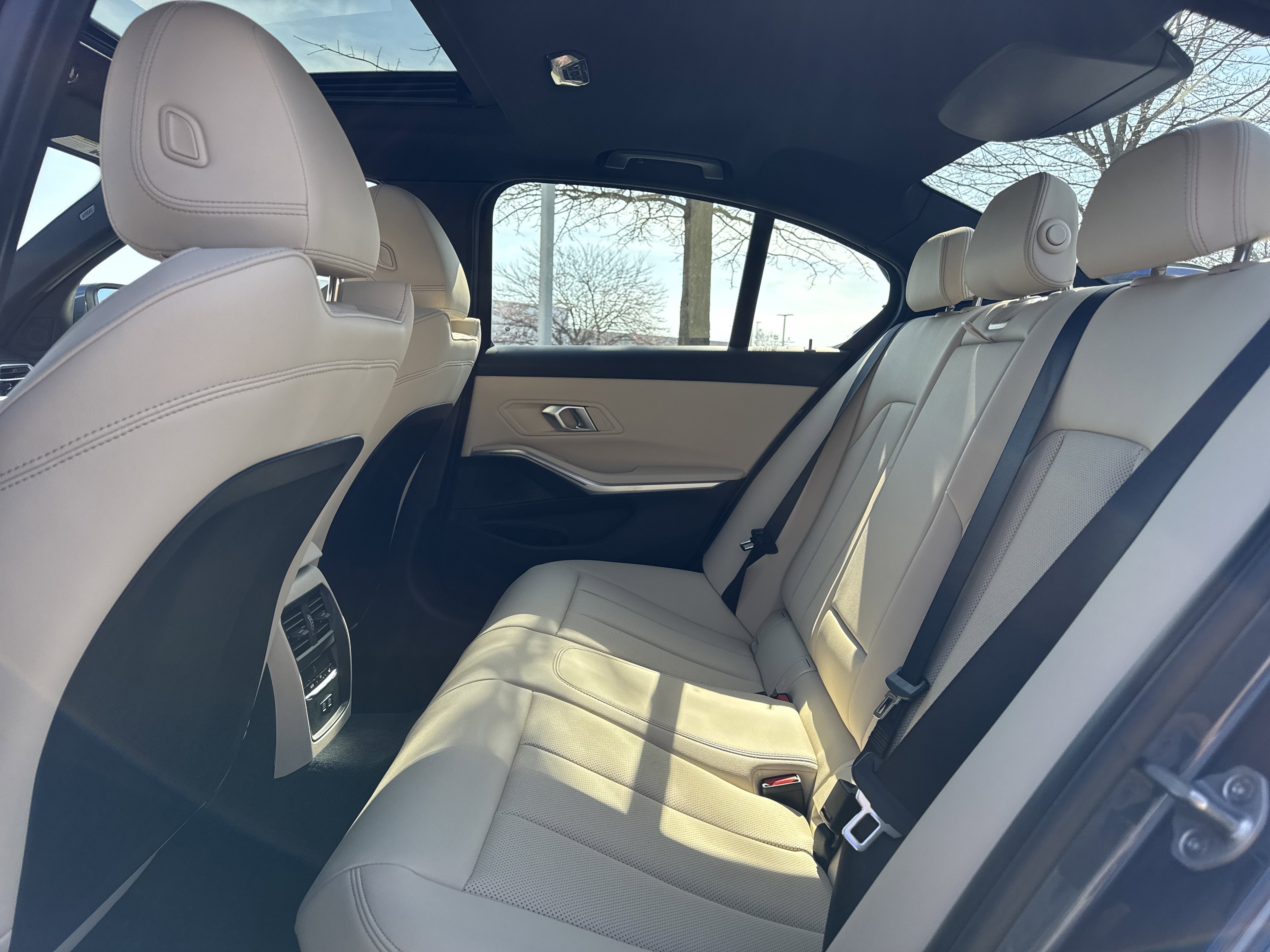 New 2026 BMW 330i Sedan w/ Premium Package RWD image 12