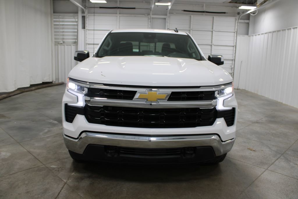 Used 2024 Chevrolet Silverado 1500 LT w/ Z71 Off-Road Package image 3