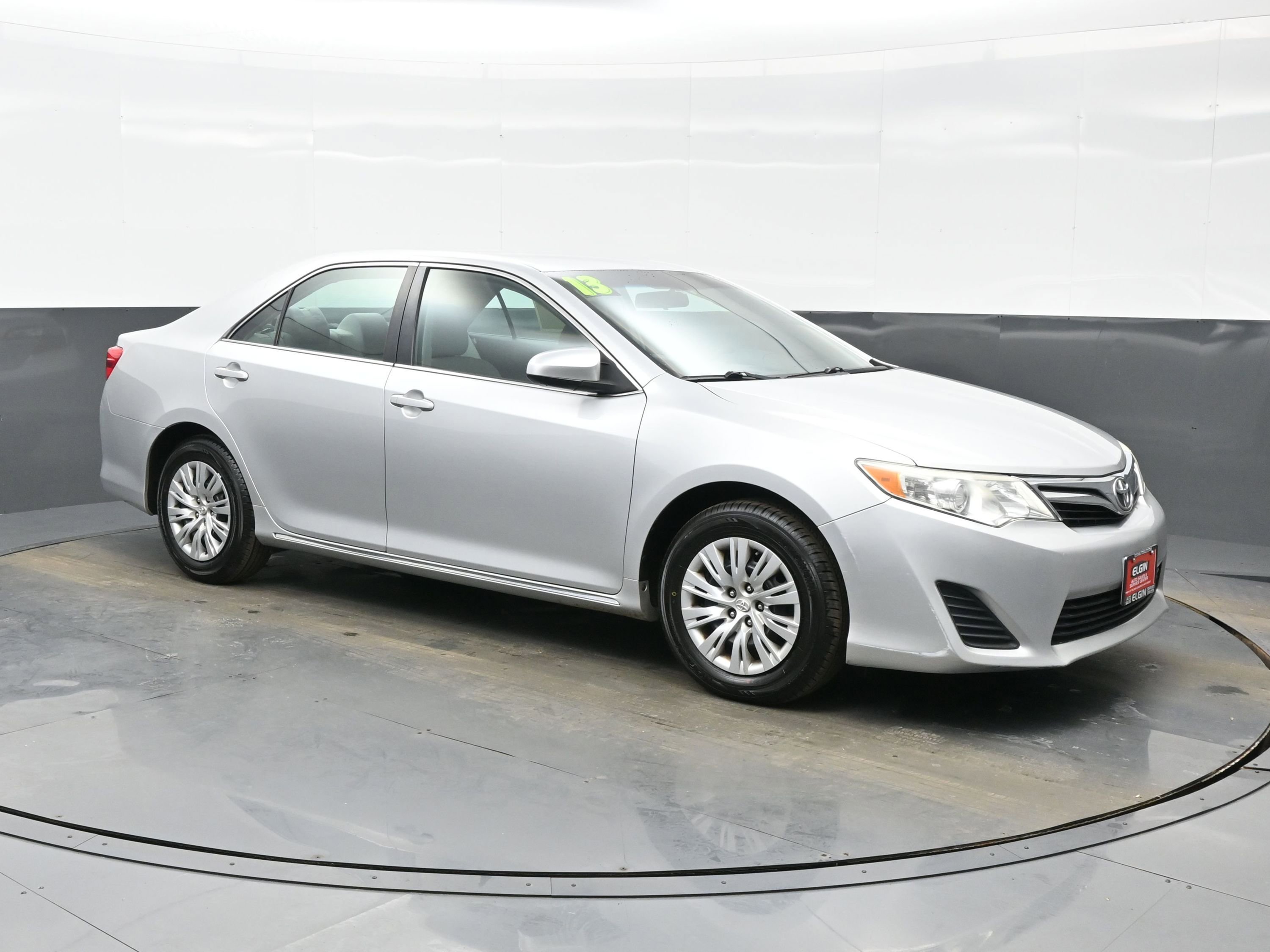 Used 2013 Toyota Camry LE image 8