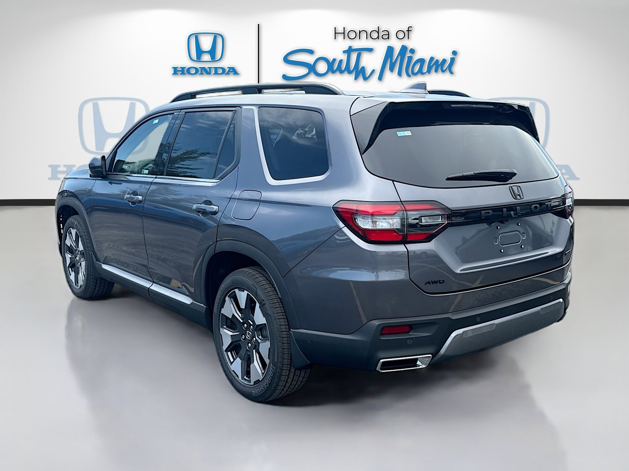 New 2026 Honda Pilot Touring image 5