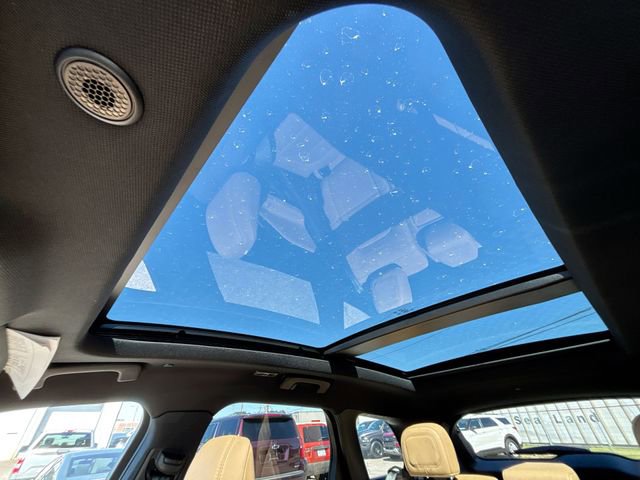 Used 2023 Lincoln Corsair Reserve w/ Equipment Group 202A image 32