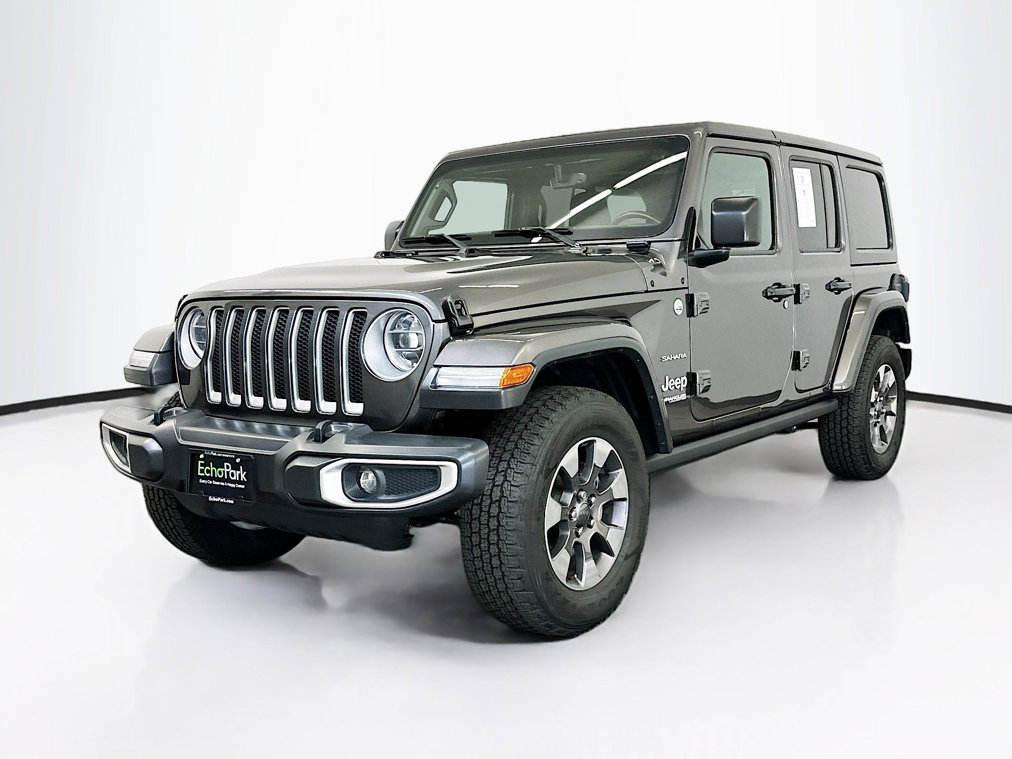 Used 2018 Jeep Wrangler Unlimited Sahara image 3