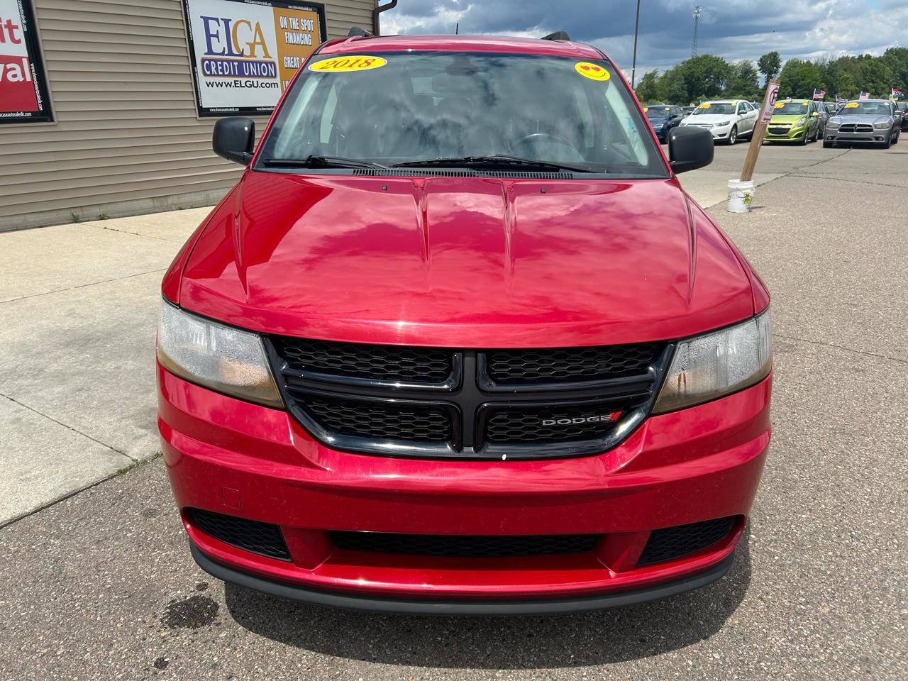 Used 2018 Dodge Journey SE w/ Connectivity Group FWD image 2