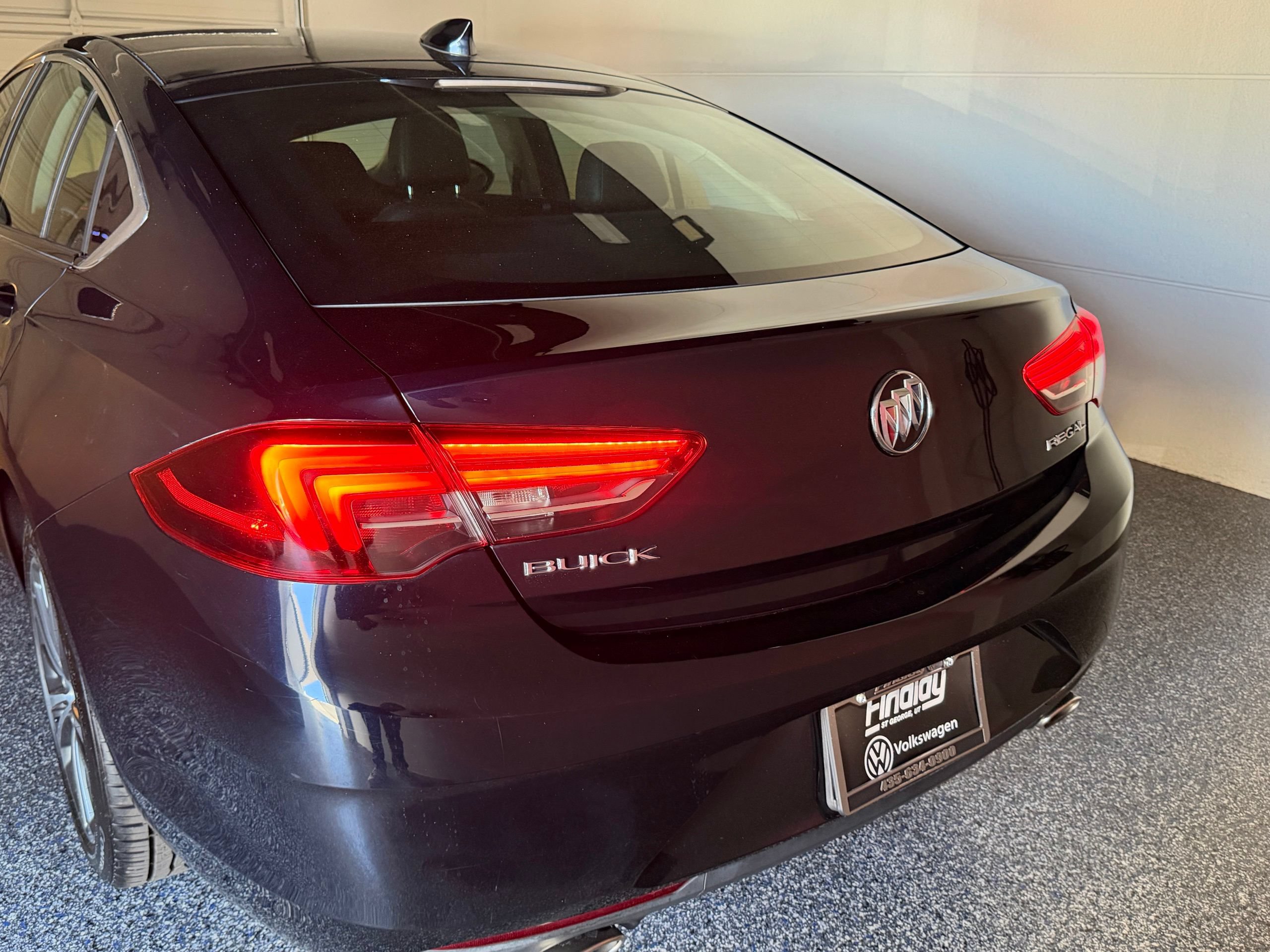 Used 2018 Buick Regal Essence FWD image 44