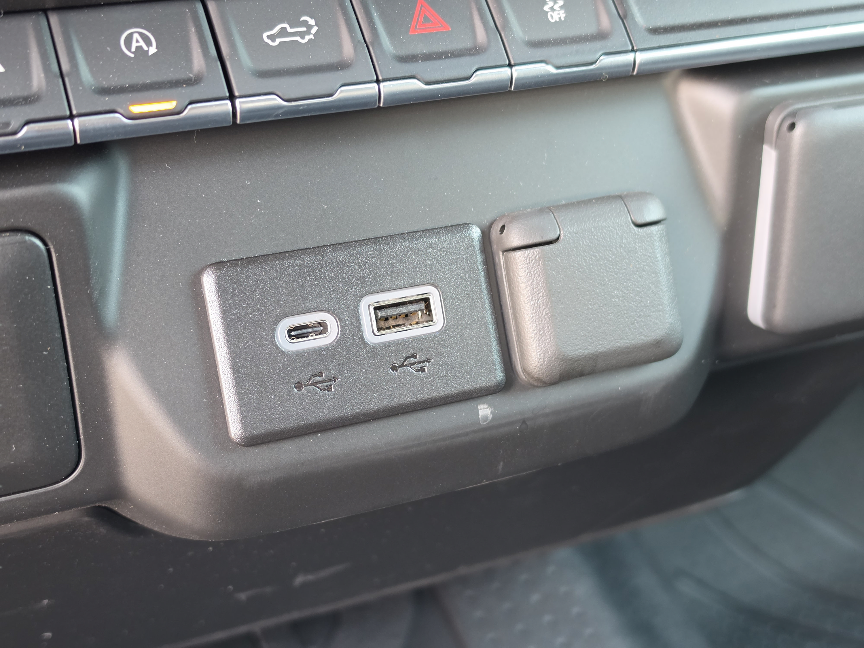 New 2026 Chevrolet Silverado 1500 Custom AWD/4WD image 29