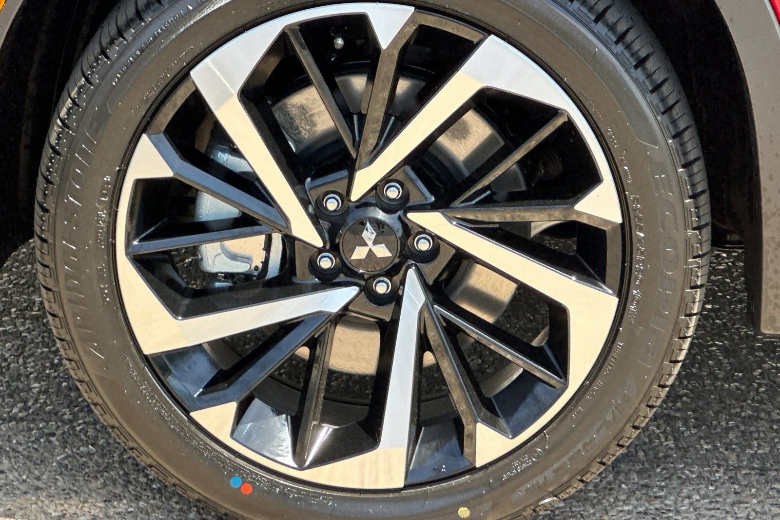 New 2025 Mitsubishi Outlander SE image 26