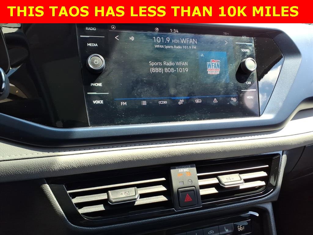 Used 2024 Volkswagen Taos SE image 17