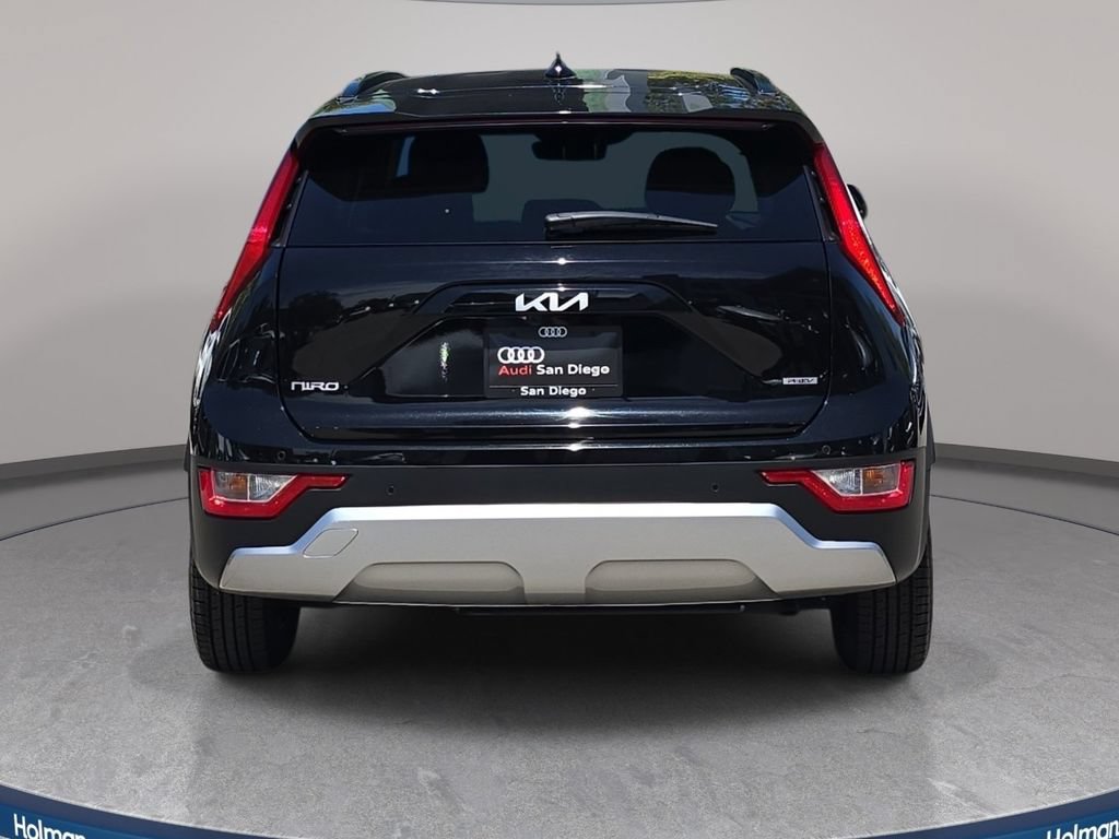 Used 2023 Kia Niro EX FWD image 7