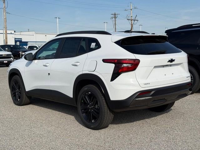 New 2026 Chevrolet Trax ACTIV w/ Sunroof Package FWD image 3