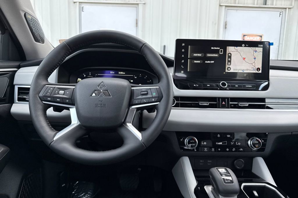 New 2026 Mitsubishi Outlander SE AWD/4WD image 14