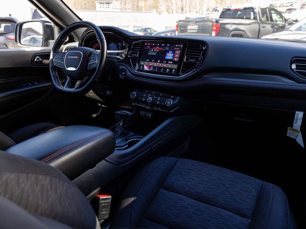 Used 2025 Dodge Durango GT image 30