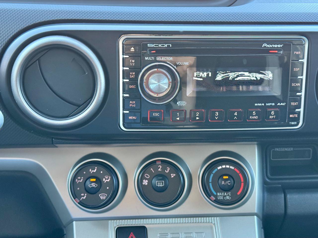 Used 2009 Scion xB FWD image 11