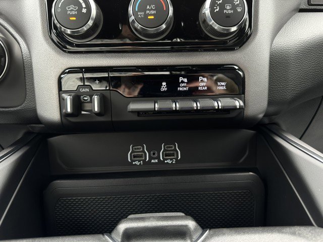New 2025 RAM 1500 Big Horn image 32