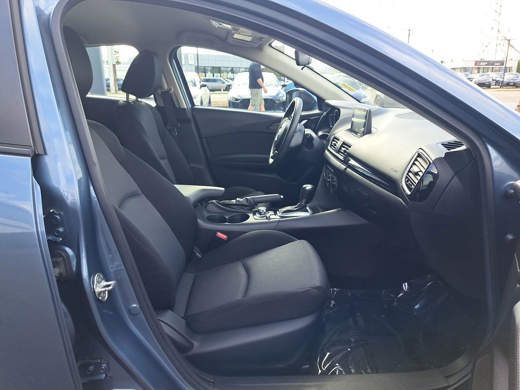 Used 2016 MAZDA MAZDA3 i Sport FWD image 17