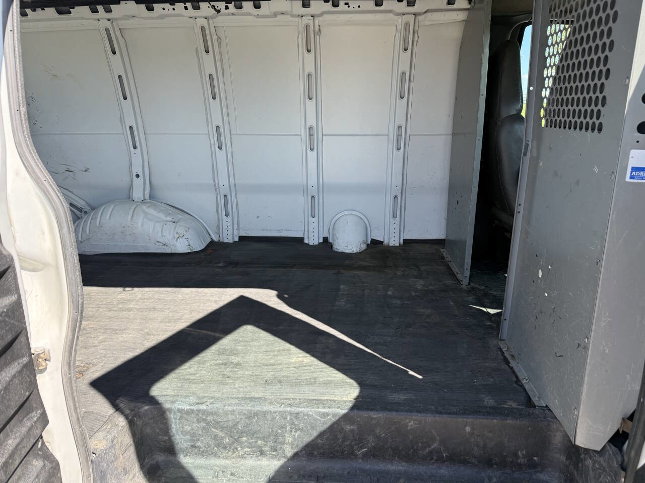 Used 2002 Chevrolet Express 1500 RWD image 8