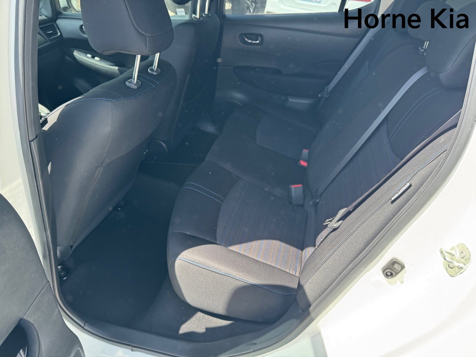 Used 2020 Nissan Leaf SV w/ SV Technology Package image 10