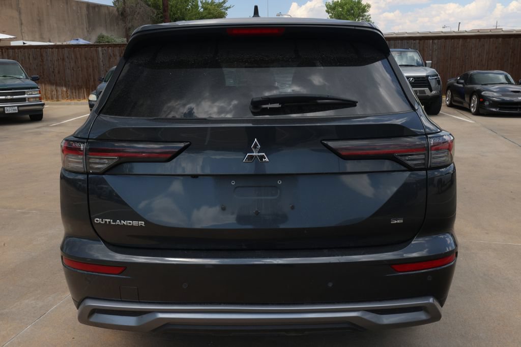 Used 2025 Mitsubishi Outlander SE FWD image 6