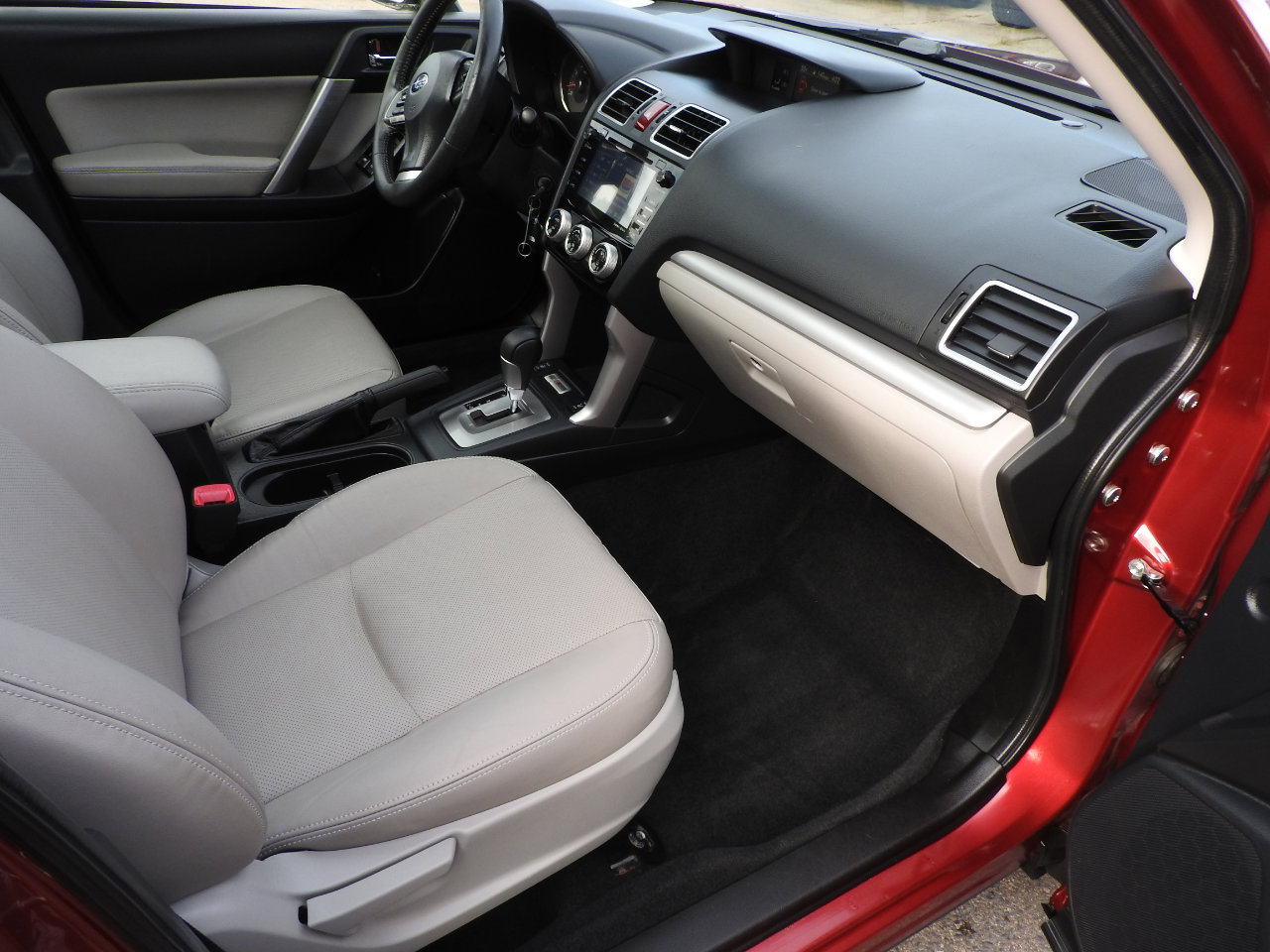 Used 2016 Subaru Forester 2.5i Limited image 7