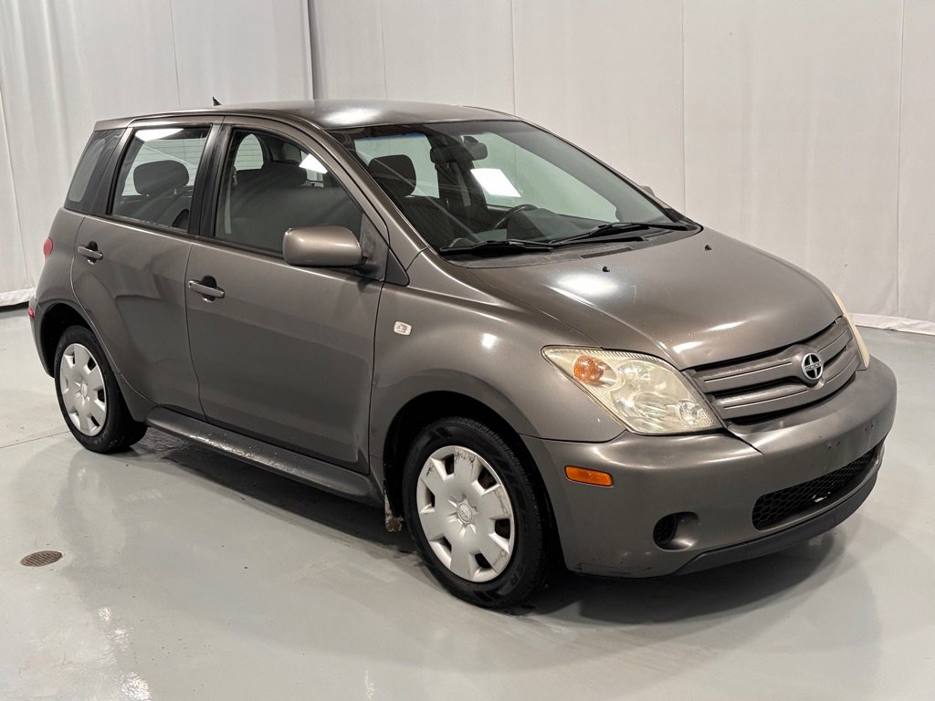 Used 2005 Scion xA image 3