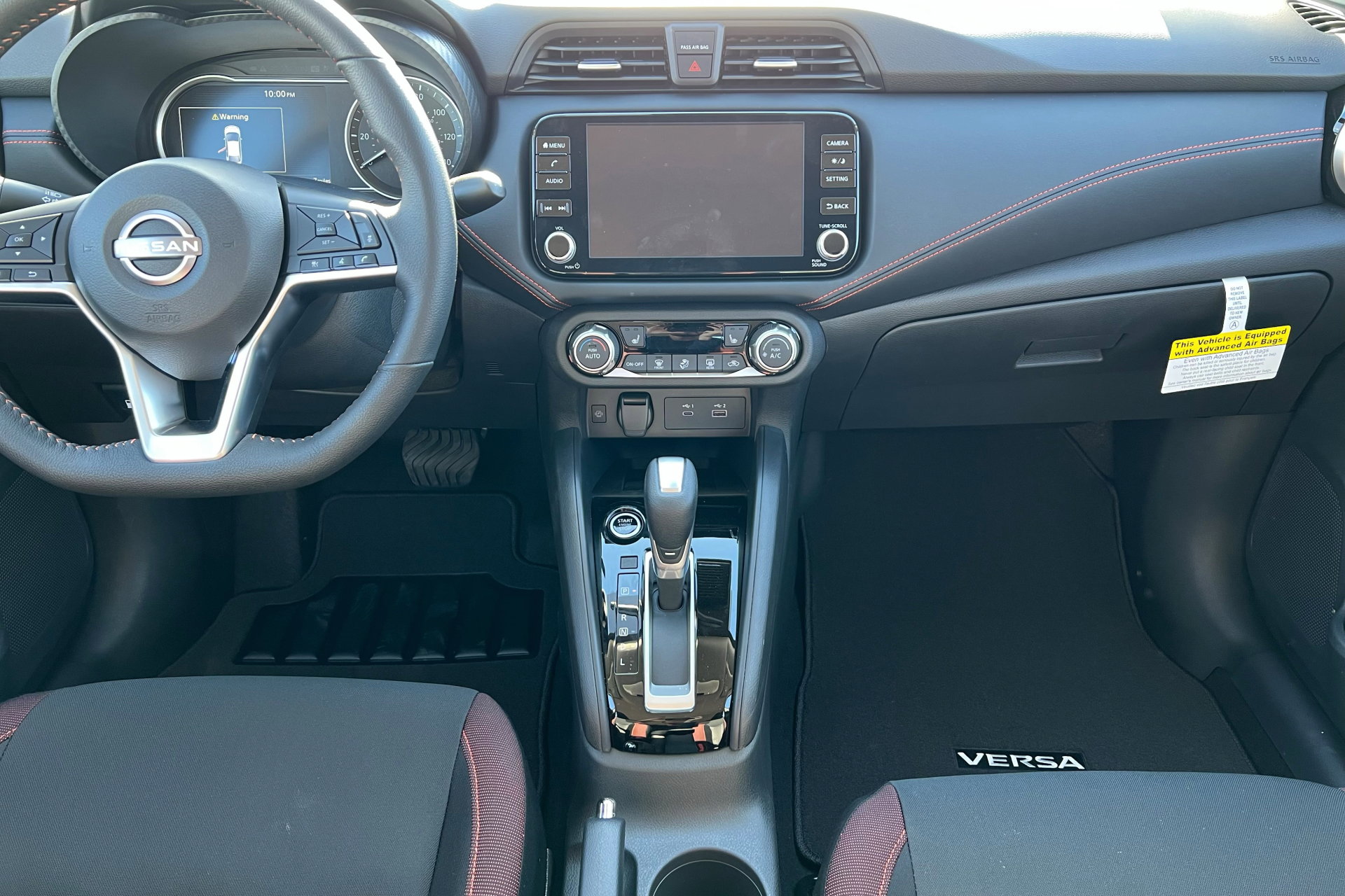 New 2025 Nissan Versa SR w/ Trunk Package image 13