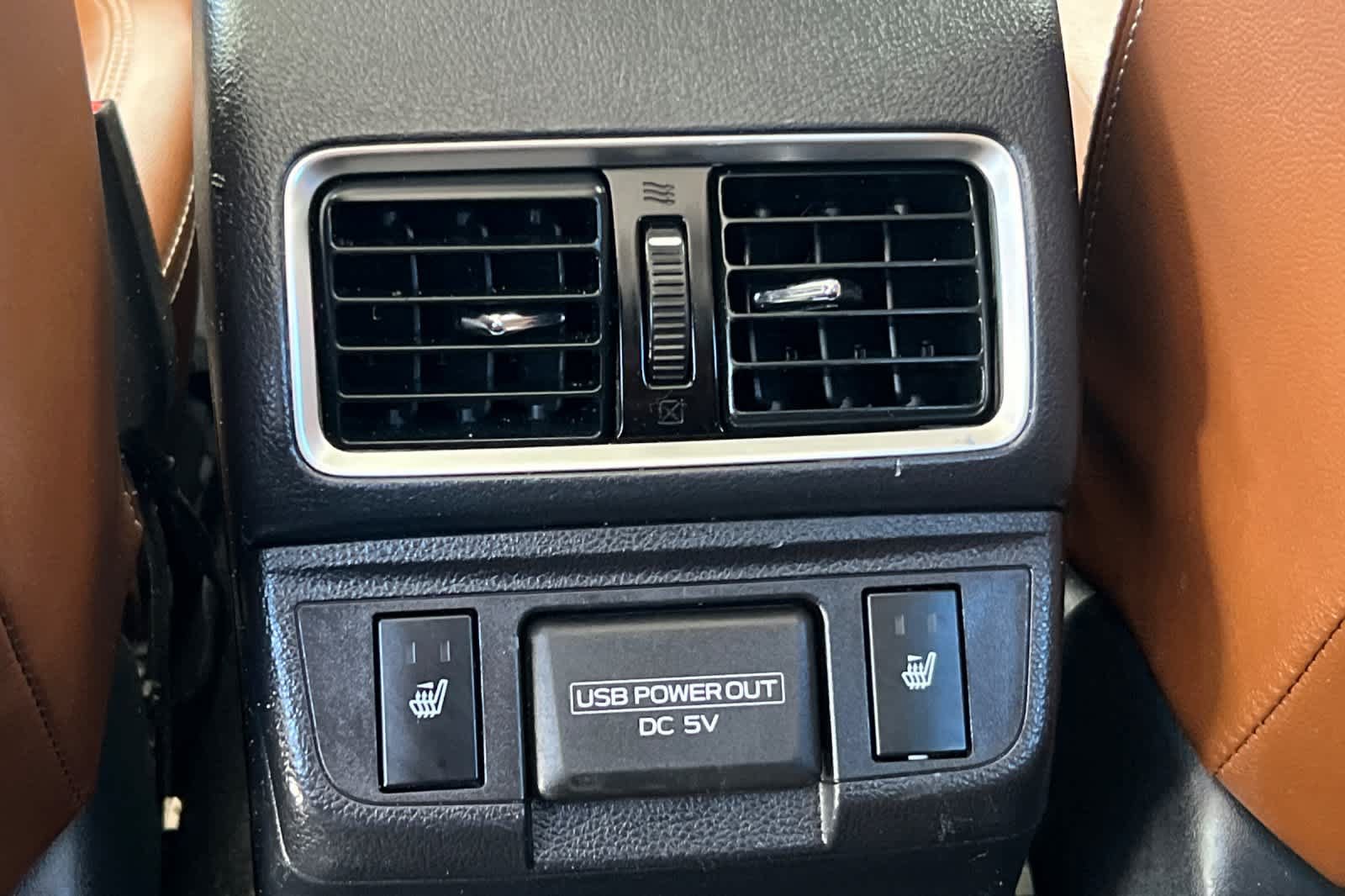 Used 2018 Subaru Outback 2.5i Touring w/ Popular Package #3 AWD/4WD image 14