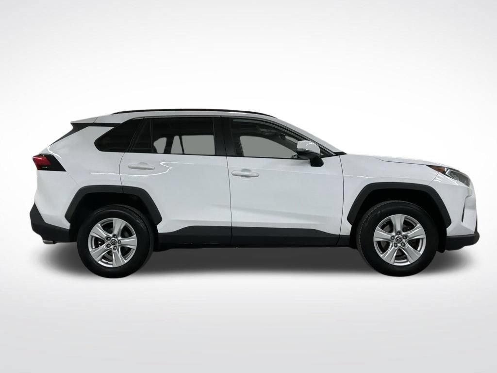 Used 2019 Toyota RAV4 XLE w/ Carpet Mat Package AWD/4WD image 29