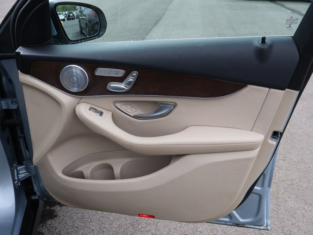Used 2018 Mercedes-Benz GLC 300 4MATIC image 13