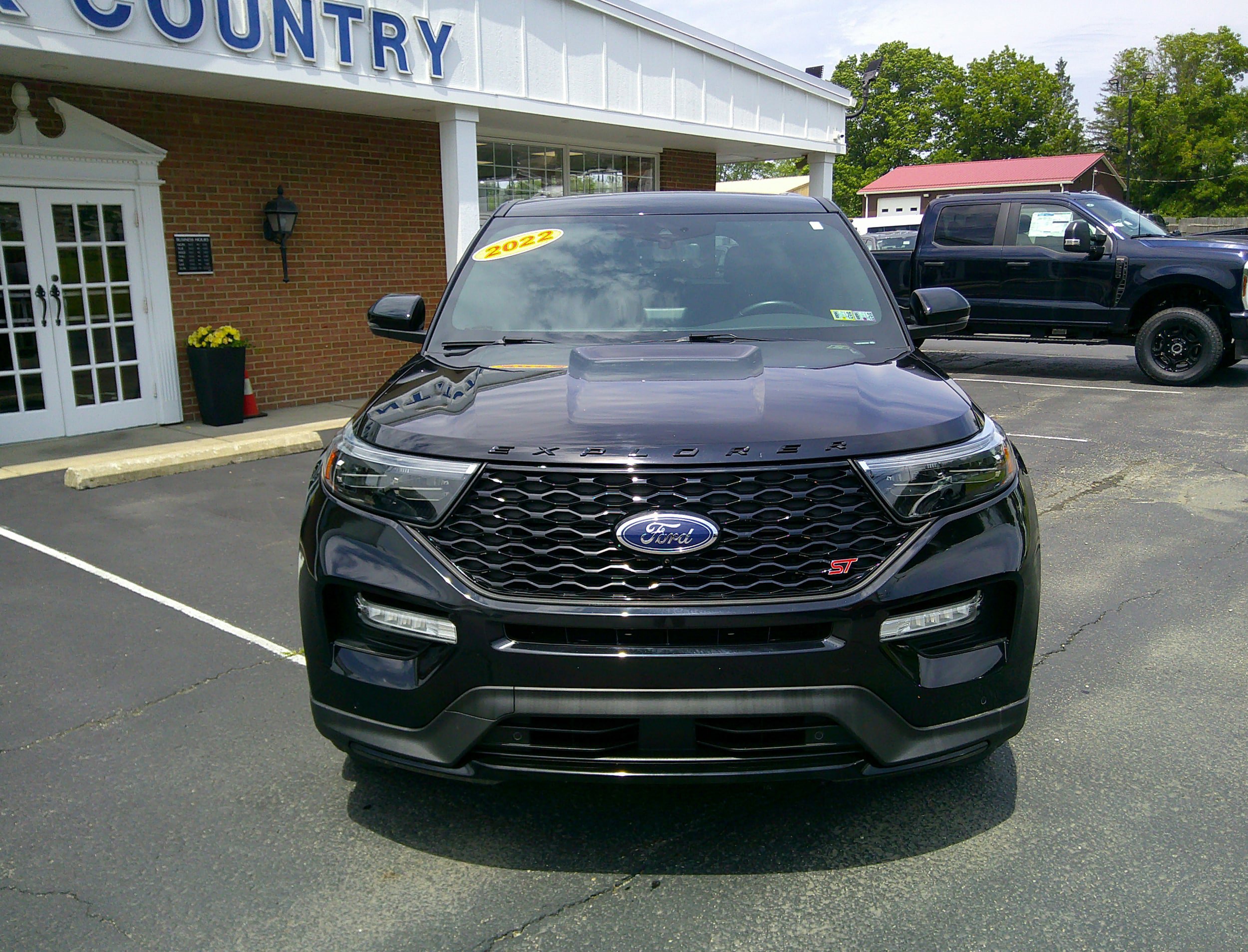 Used 2022 Ford Explorer ST w/ Equipment Group 401A AWD/4WD image 3