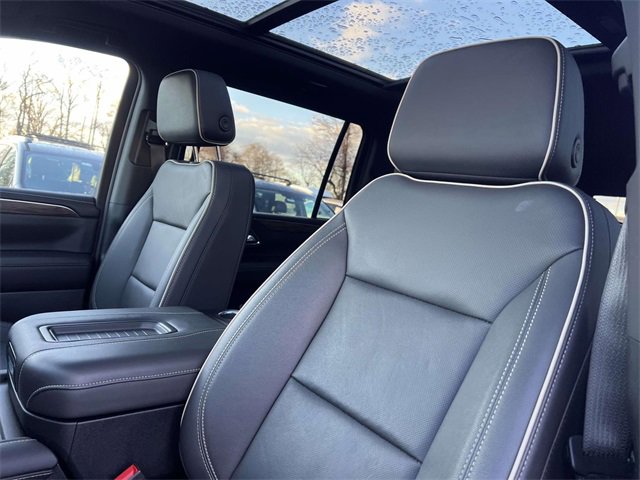 Certified 2024 Chevrolet Suburban Premier w/ Premium Package image 10