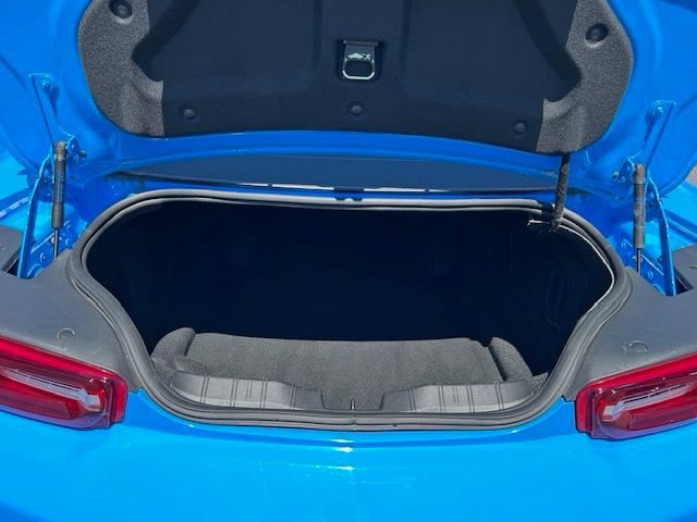 Used 2022 Chevrolet Camaro LT RWD image 10