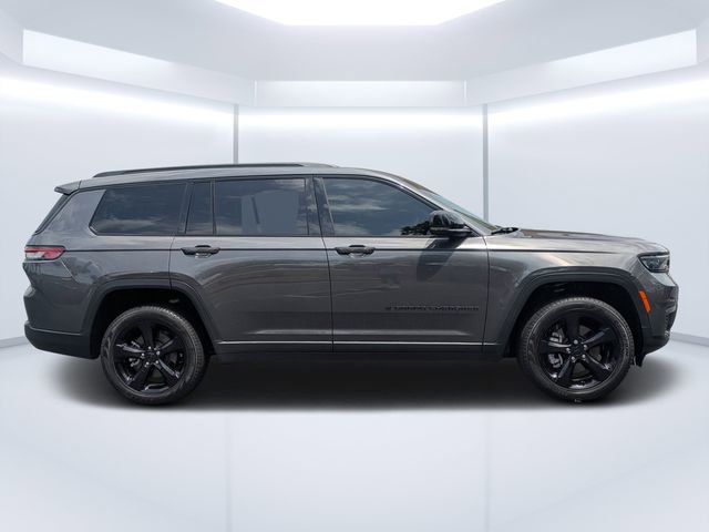 Used 2024 Jeep Grand Cherokee L Limited w/ Black Appearance Package image 2