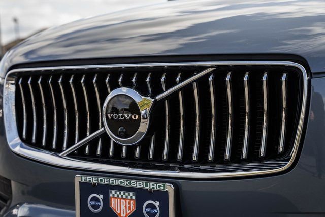 Used 2022 Volvo XC90 T5 Momentum w/ Advanced Package image 12